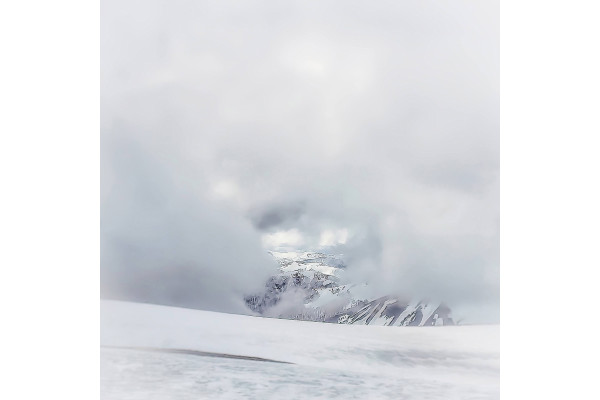 Whiteout: The disappearance of form